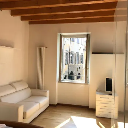 Apartment Myroom Citta Alta 2 *